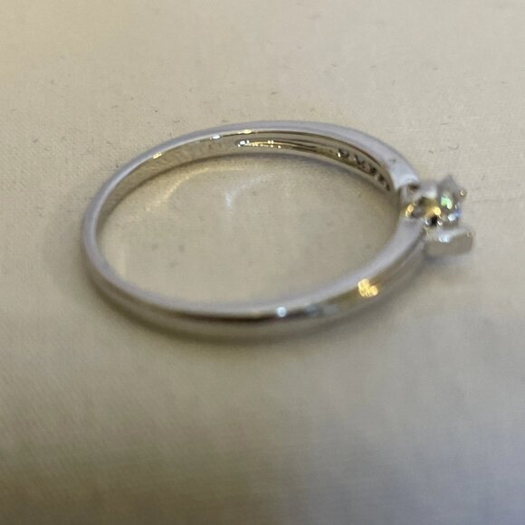 Shining Silver Tone Clear Stone Solitaire with 5 Side Stones Ring Size 8.75 - Picture 9 of 12